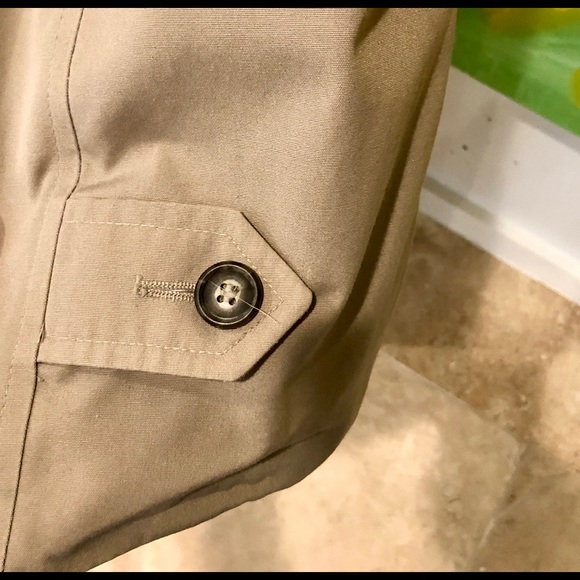 London Fog Men’s tan trench coat - Picture 6 of 9